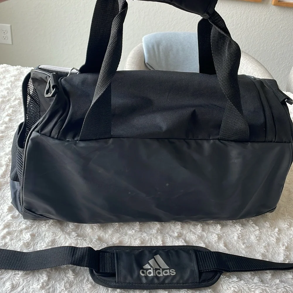 🔥Adidas Black and Gray Duffel Bag🔥